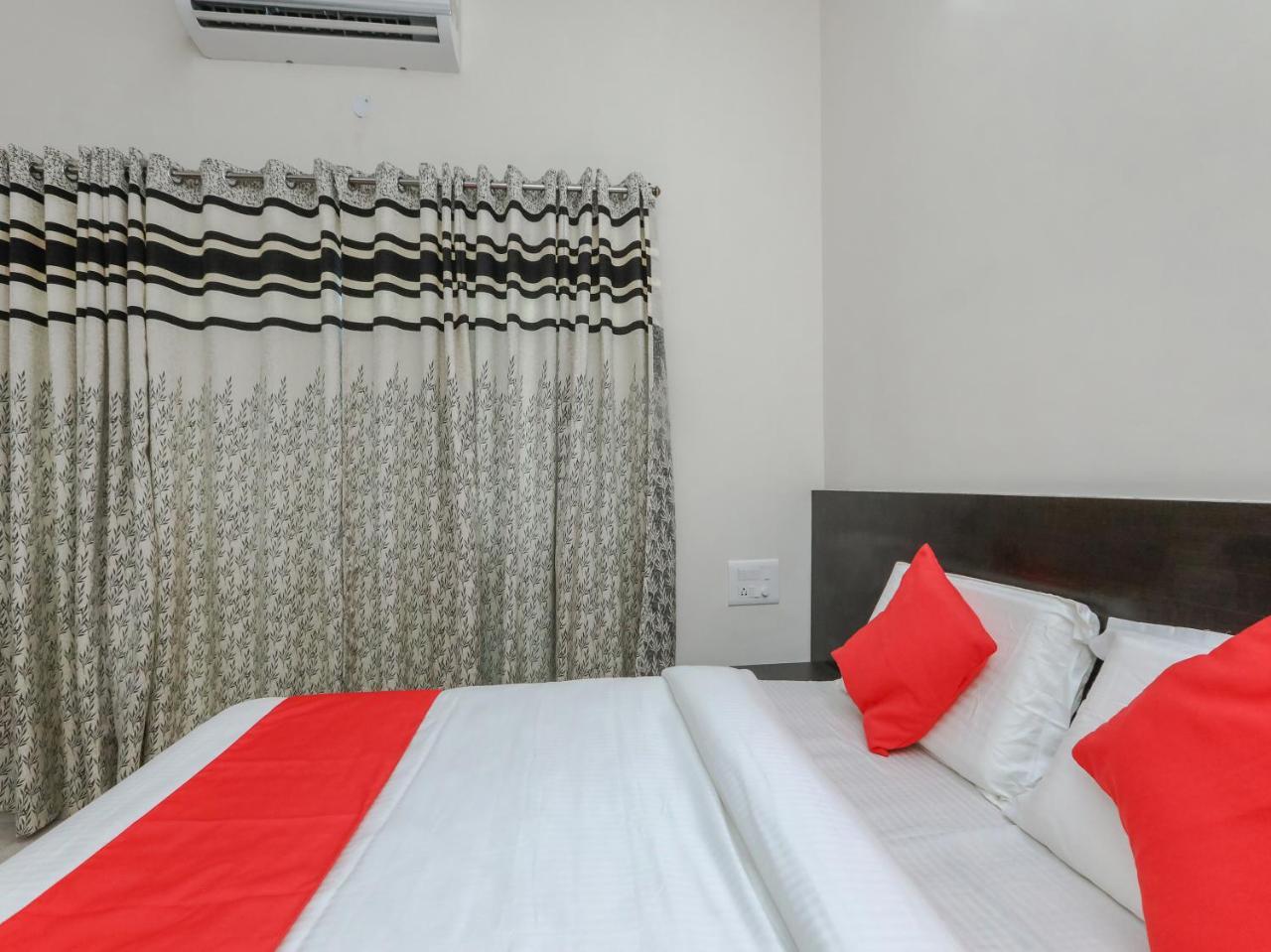 Oyo 22211 Shree Ankanatheshwara Residency Hotel Nanjangud Bagian luar foto