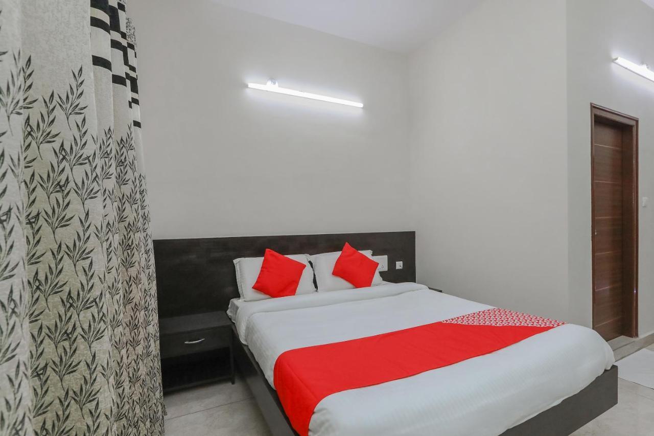 Oyo 22211 Shree Ankanatheshwara Residency Hotel Nanjangud Bagian luar foto