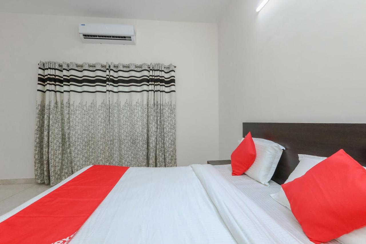 Oyo 22211 Shree Ankanatheshwara Residency Hotel Nanjangud Bagian luar foto