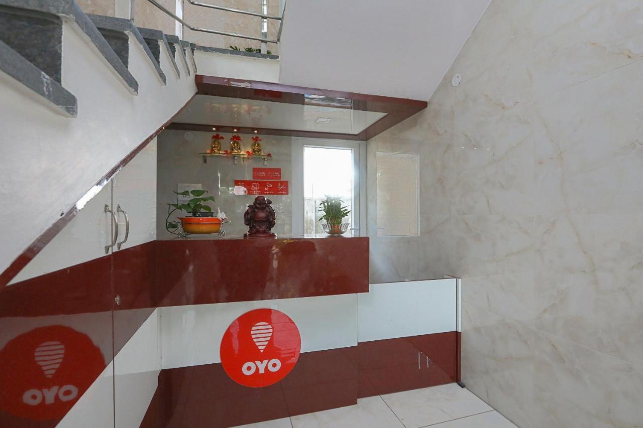 Oyo 22211 Shree Ankanatheshwara Residency Hotel Nanjangud Bagian luar foto